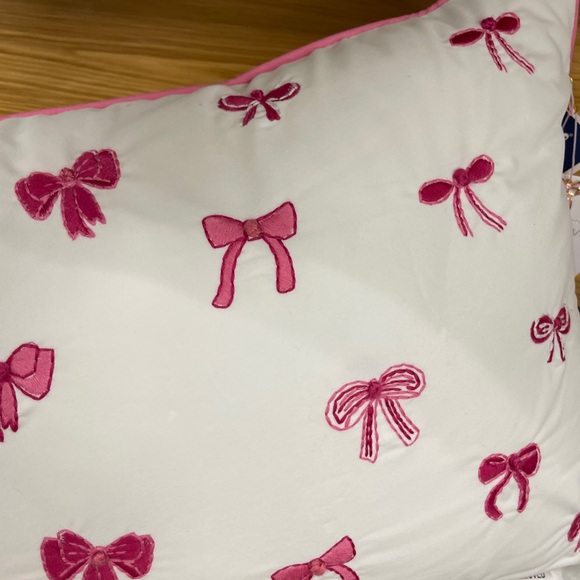 Pink Ribbon Bow Embroidered Faux Velvet Decorative Pillow Coquette NWT - Picture 4 of 5